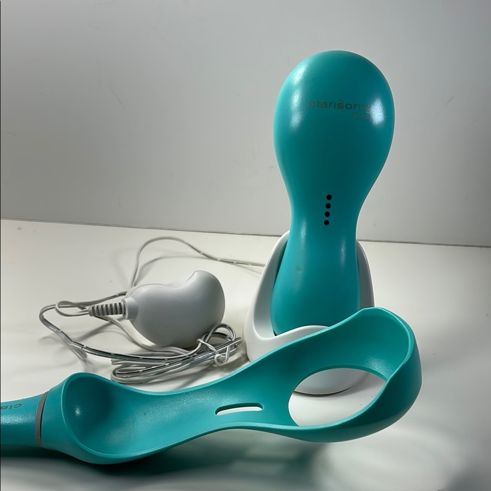 Clarisonic Teal Facial Cleansing Device